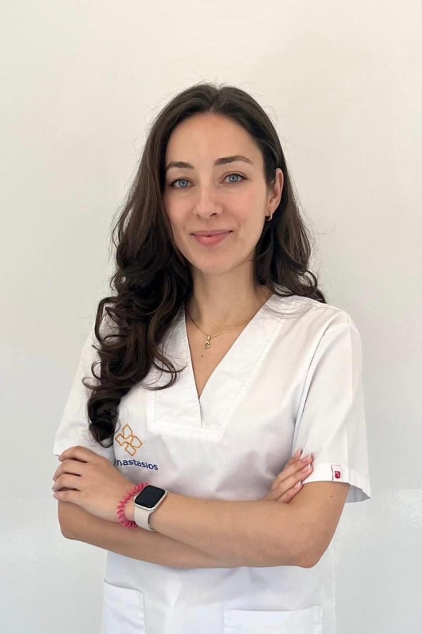 Dr Dana Velichie medic specialist dermatologie